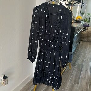 Theory size 8 (tag says L) dress with stars